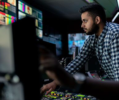 UW Certificate Scholarship Increases Access to Creative Careers
